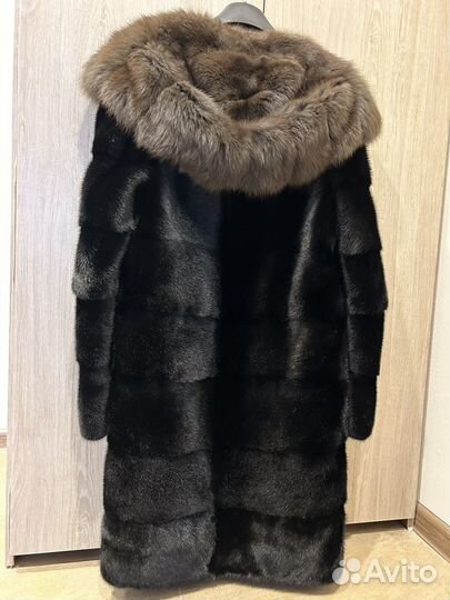 Шуба норковая с капюшоном женская