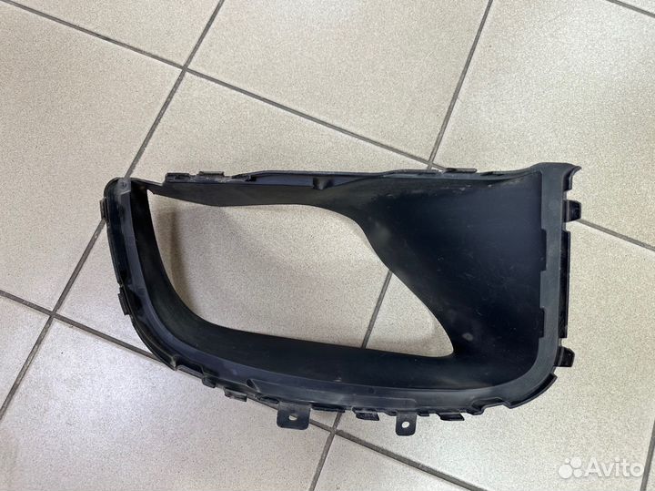 Воздуховод кронштейн птф прав Porsche Cayenne 958