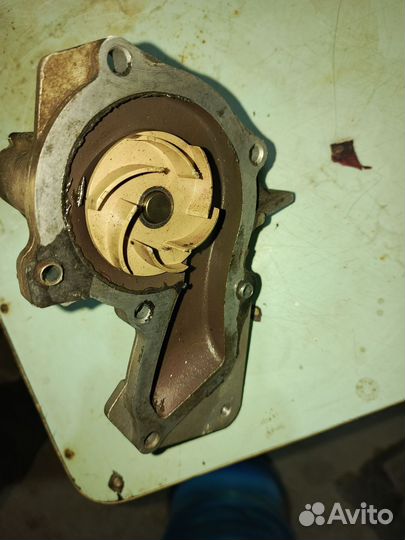 Помпа на ford fusion 1.6