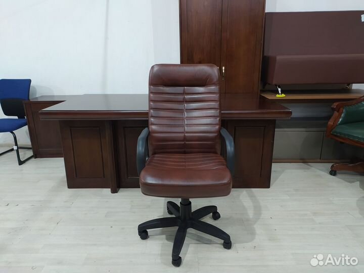 Кресло руководителя Орман (экокожа). Новое