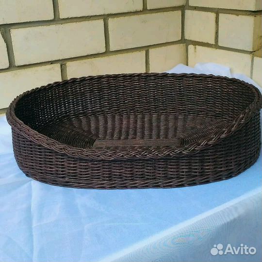 Плетеная лежанка для животных