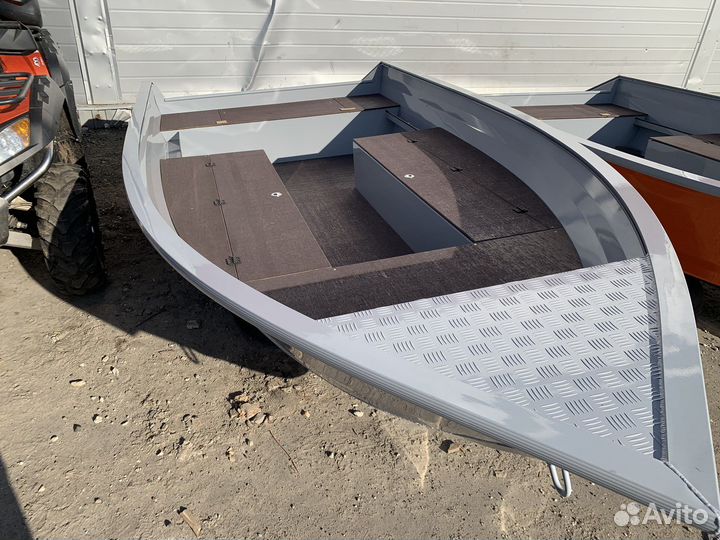 Моторно-гребная лодка bester 390М белая-матовая