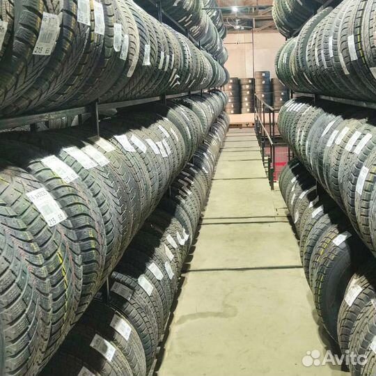 Vredestein ComTrac Winter 215/60 R16 103L