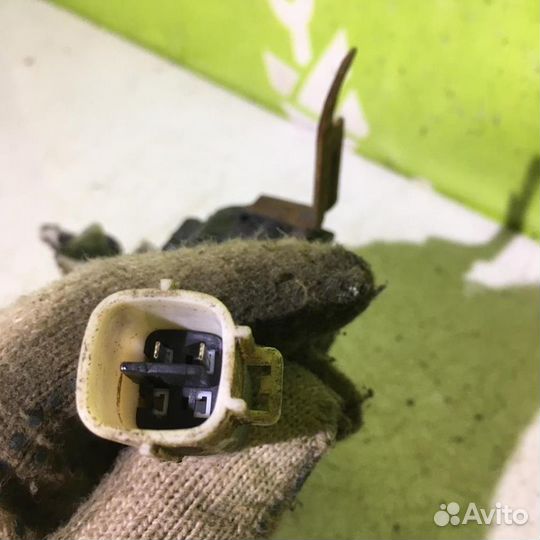 Замок двери задней правой Тойота Карина Е