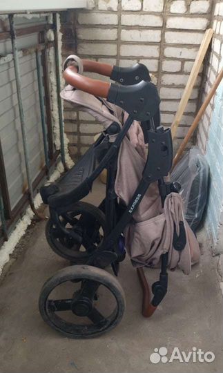Прогулочная коляска