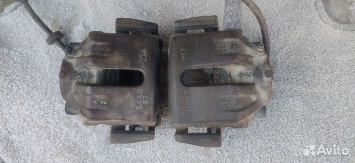 Суппорт передний Сааб 9000