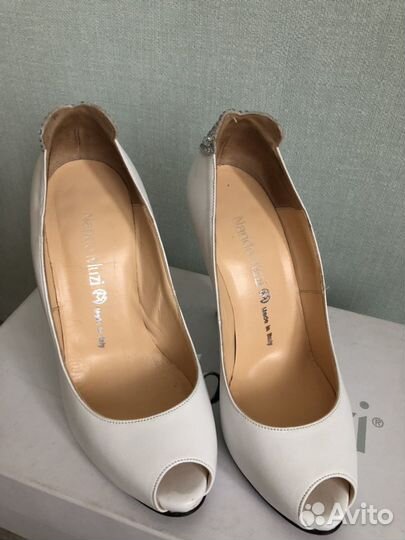 Туфли белые