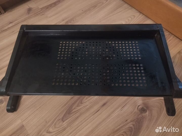 Столик для ноутбука в кровать