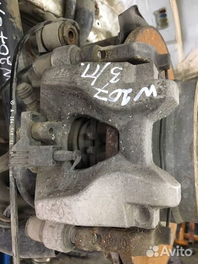 Суппорт Mercedes w207