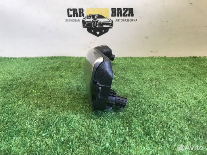 Ручка двери внутренняя передняя правая R