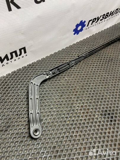 Поводок стеклоочистителя Renault Premium