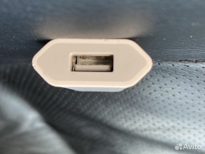 Зарядное устройство на iPhone