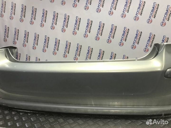 Бампер задний Toyota Avensis 2 T250