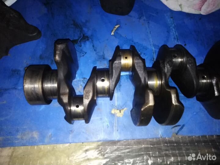 Двигатель в разборе Nissan ka24е