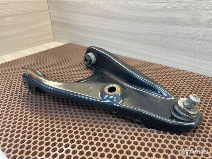 Рычаг подвески передний правый LADA X-Ray