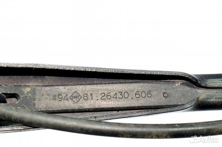 Поводок/Дворникодержатель лобовое стекло, правый M