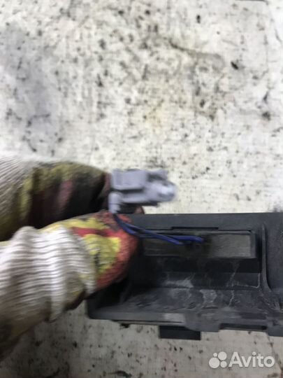 Кнопка открывания багажника Nissan Pathfinder