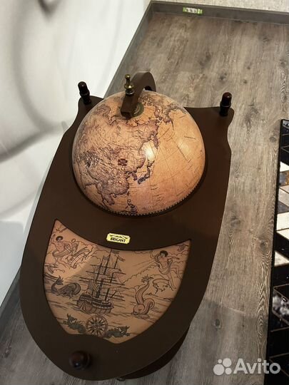 Глобус-бар напольный со столом