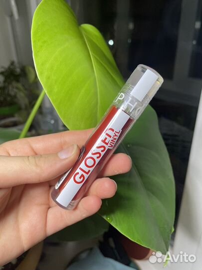 Glossed vinyl sephora блеск для губ красный 06