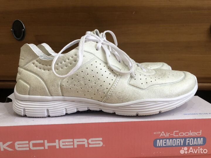 Кроссовки женские новые 39 skechers