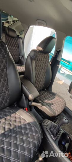 Автомобильные чехлы на ладу веста