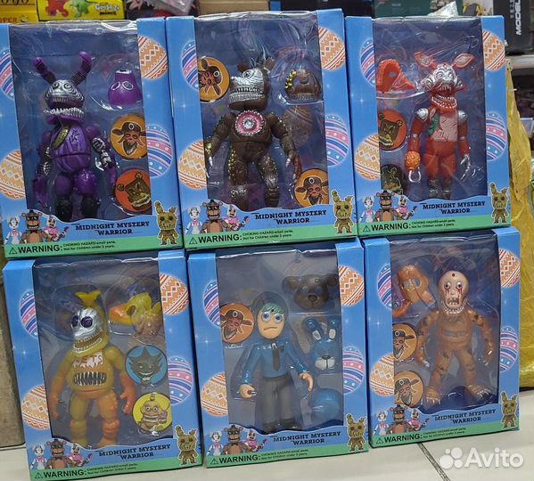 Аниматроники 5 ночей Фредди светятся