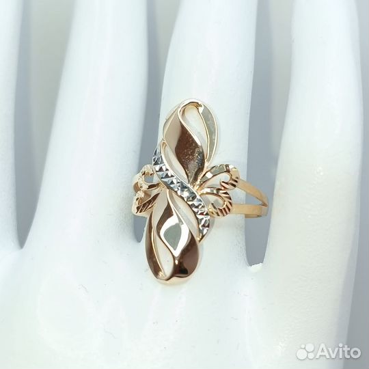 Новое золотое кольцо 585 с алмазкой 18,5
