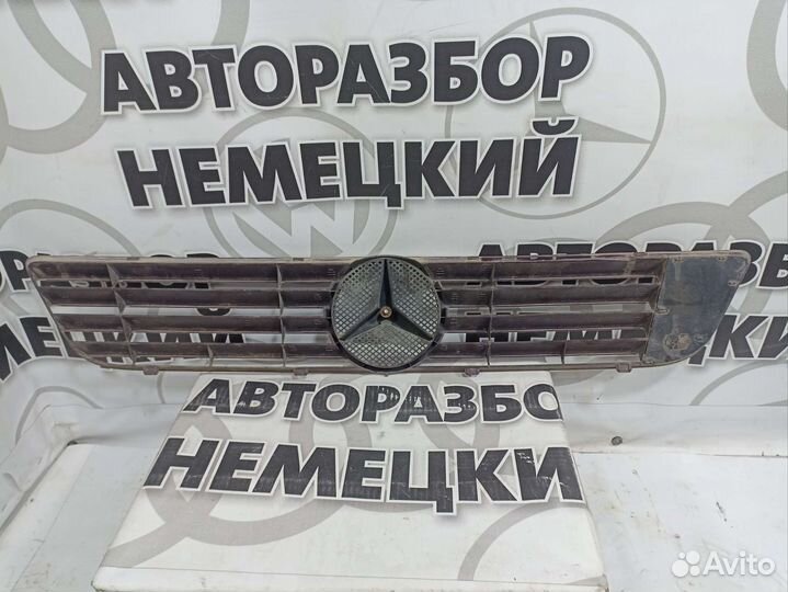 Решетка радиатора Mercedes W638