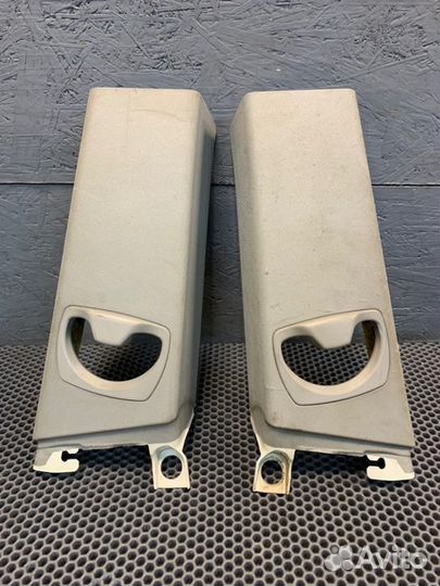 Обшивка стойки Bmw 335 Xi E92 N54 2007