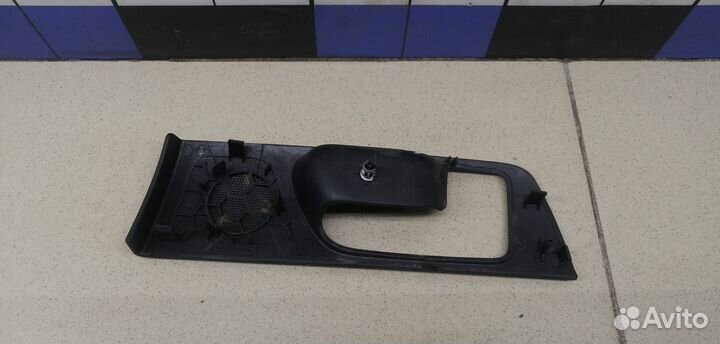 Накладка ручки внутренней Avensis II 2003-2008
