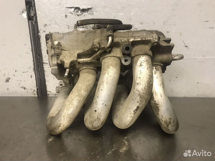 Коллектор впускной QG15 QG16 Nissan Almera Primera