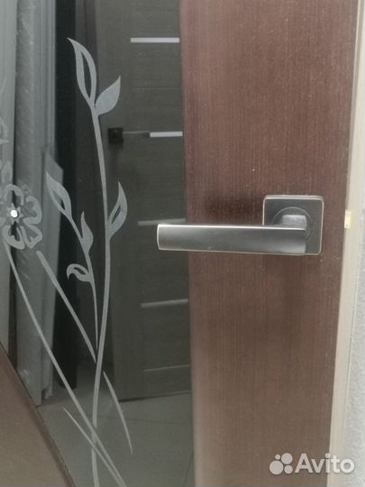 Дверь межкомнатная венге, стекло триплекс