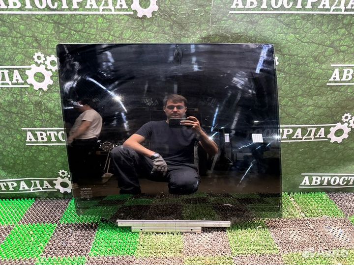 Стекло двери заднее правое Lexus Lx 2015-2022