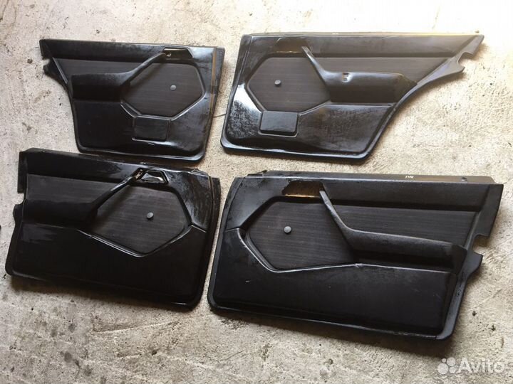 Мерседес 124 Дверные карты.Обшивки дверей