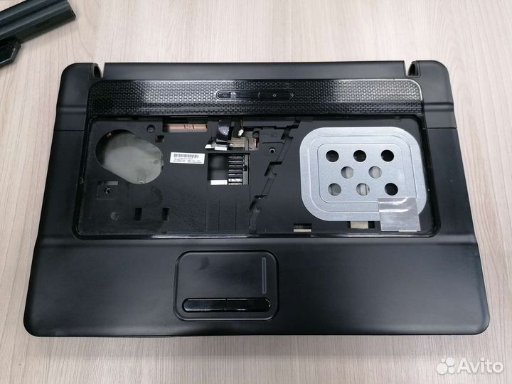 Ноутбук HP Compaq 615 в разбор
