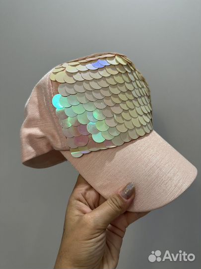 Кепка с пайетками розовая