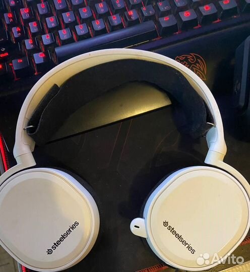 Игровые проводные наушники SteelSeries Arctis 3