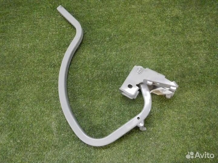 Петля крышки багажника левая VW Polo Sedan (2010-2