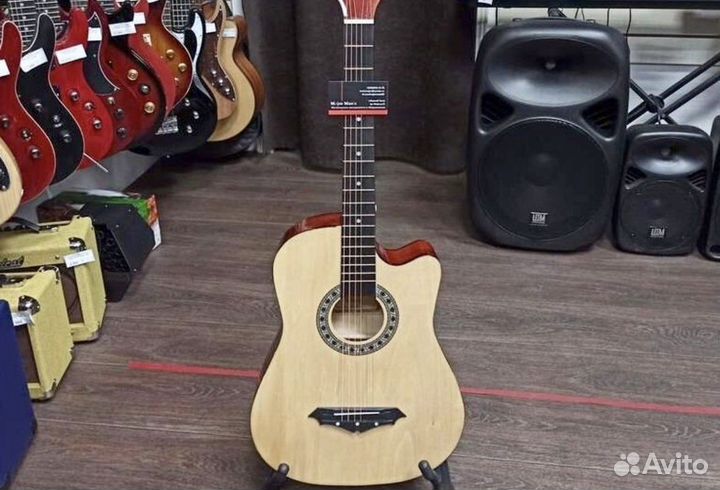 Акустическая гитара