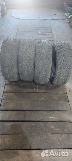 Continental IceContact 3 215/60 R16