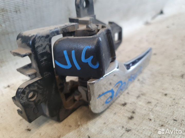 Ручка салона задняя левая Mitsubishi Lancer 9 4G18