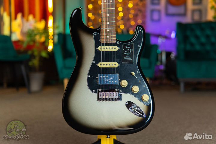 Fender Player Plus Stratocaster HSS PF Silverburst