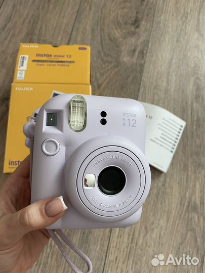 Фотоаппарат мгновенной печати instax mini 12
