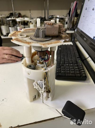 Насос топливный Chevrolet Aveo T200 2003-2008