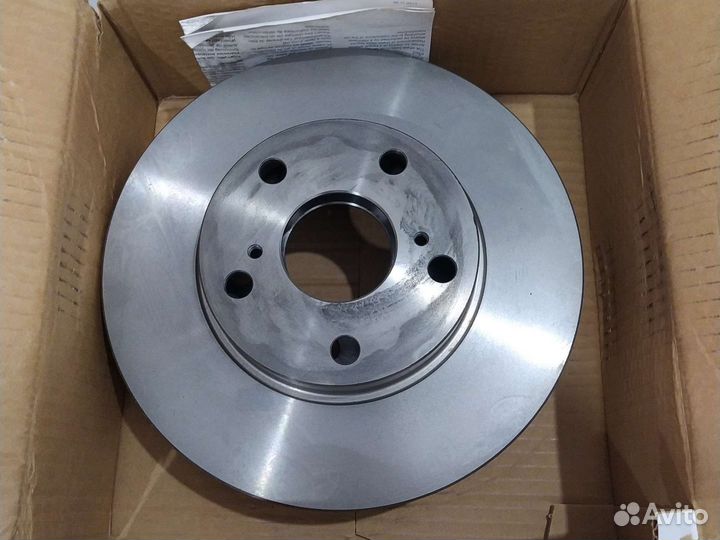 Диск тормозной передний Toyota Auris