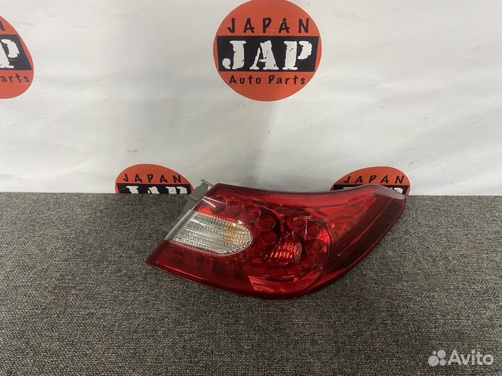 Фонарь правый Infiniti M Y51