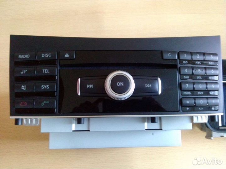 Мультимедийная система audio 20 на Мерседес W212