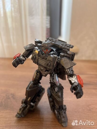 Робот трансформер hasbro в хорошем качестве