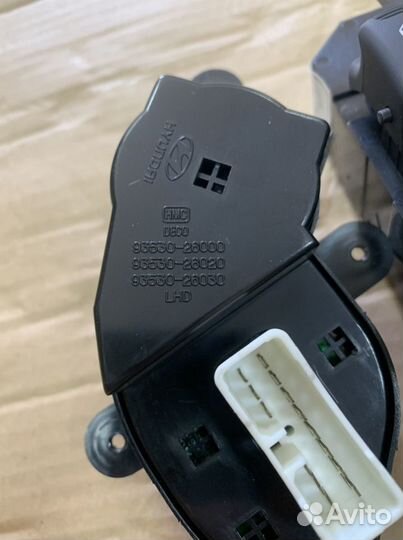 Блок кнопок стеклоподъемников Хендай Санта-Фе