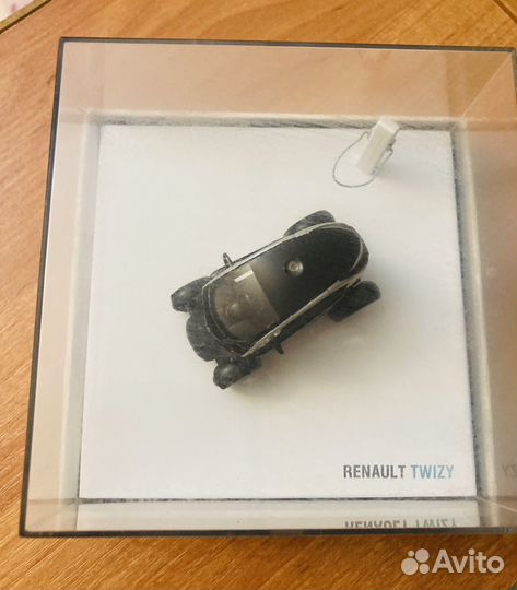 Модель автомобиля Renault Twizy